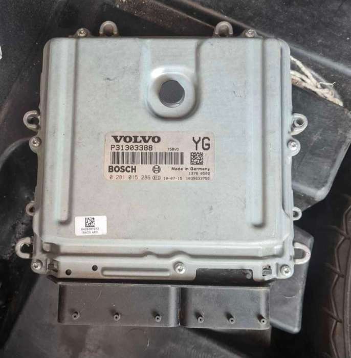 Volvo XC60 D5 computer box ECU