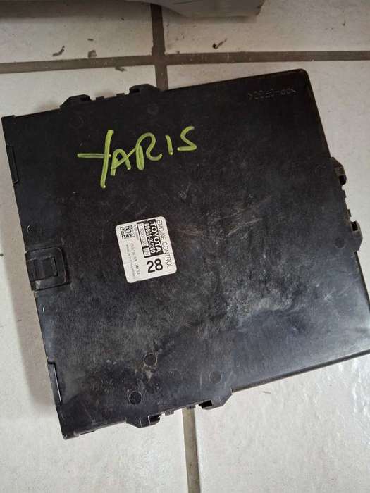 Toyota Yaris computer box ecu