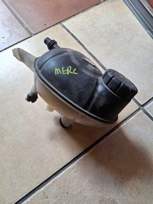 Mercedes benz W205 water bottle