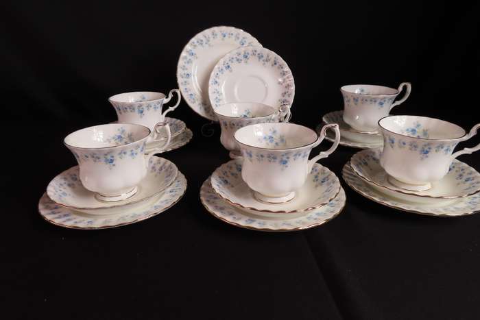 Royal Albert Memory Lane 6 x Tea Trio's. (18 Piece)