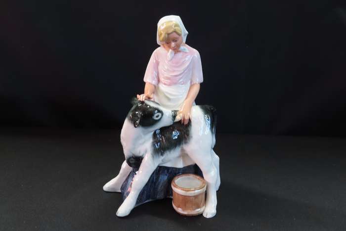 Royal Doulton Country Maid Figurine HN 3163.