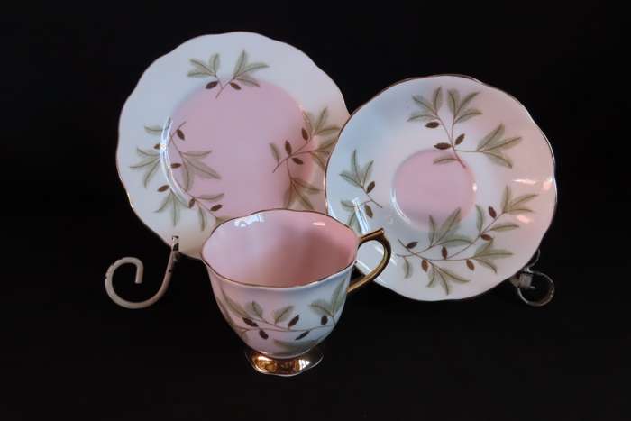 Royal Albert "Braemar" 6 x Trio's  (Tea)