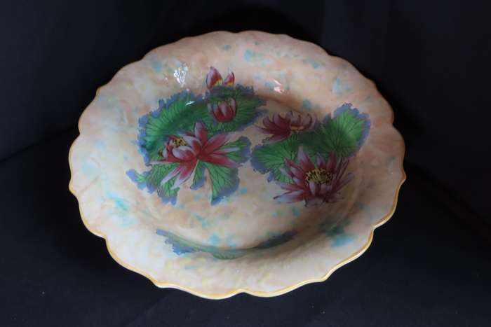 Royal Doulton "Water Lily" D6343 Fruit Bowl