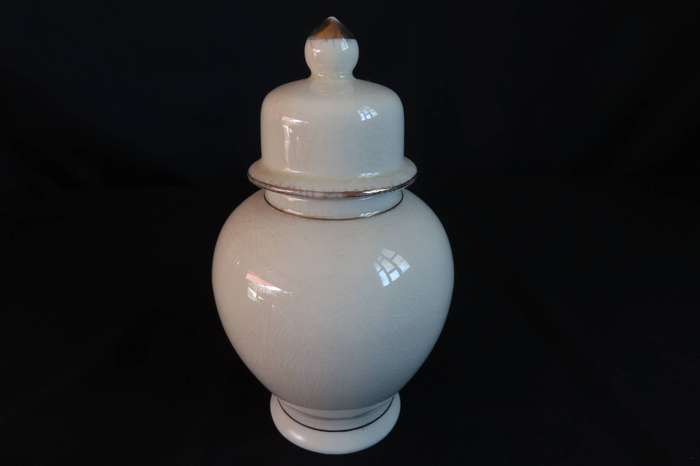 Vintage Imari Japanese Lidded Ginger Jar.