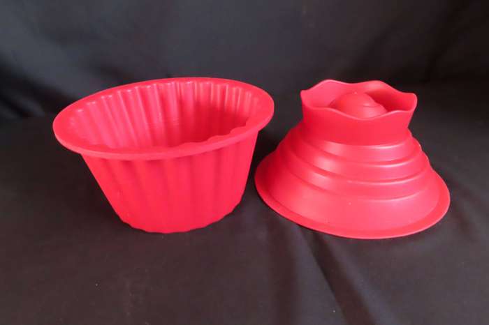 BigTop Cupcake Silicone Bakeware Boxed