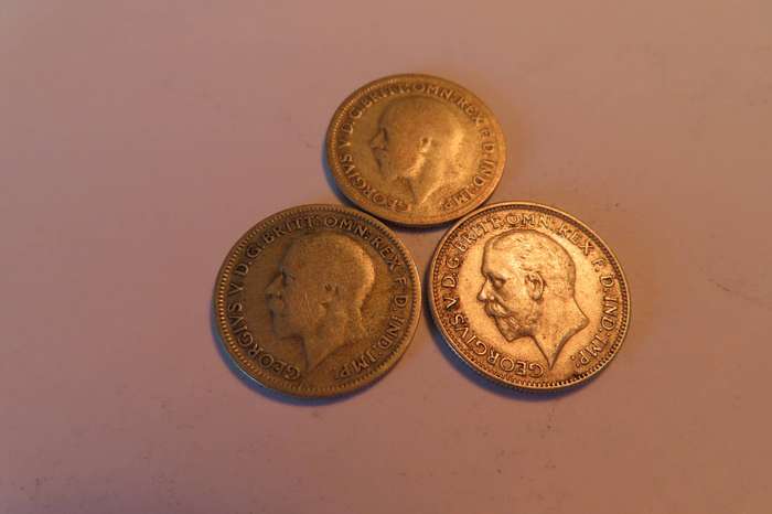 Great Britain George V Sixpence Coins x 3 (1931, 1932 & 1934)
