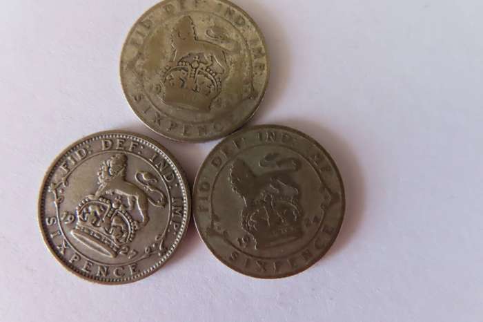 Great Britain George V Sixpence Coins x 3 (19??, 1924 & 1927)