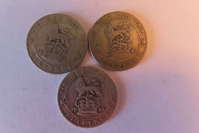 Great Britain George V Sixpence Coins x 11.