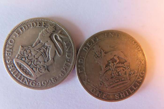 Great Britain George V 1922 & 1928 One Shilling Coins