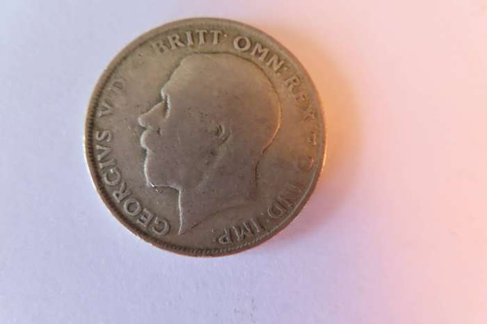 Great Britain George V One Florin 1922 (Two Shillings).