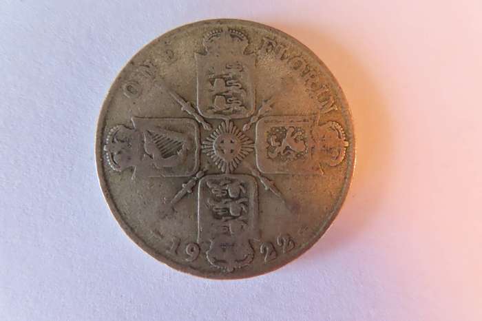 Great Britain George V One Florin 1922 (Two Shillings).