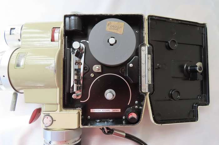 Vintage Minolta Zoom 8mm Movie Camera in Leather Case.