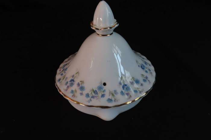 Royal Albert Memory Lane Large Tea Pot Lid