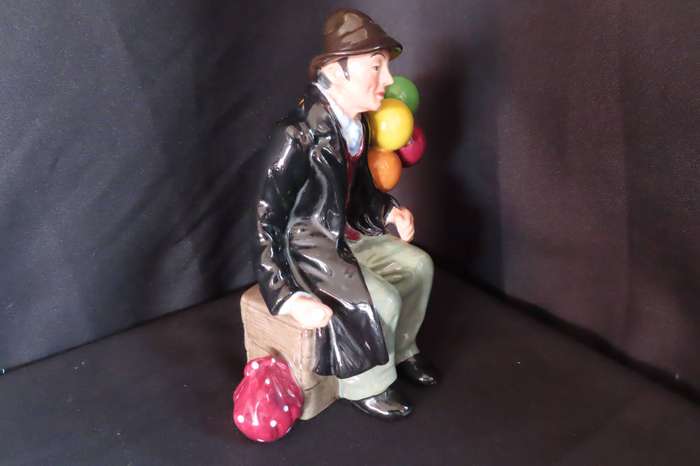 Royal Doulton Figuring The Balloon Man HN1954