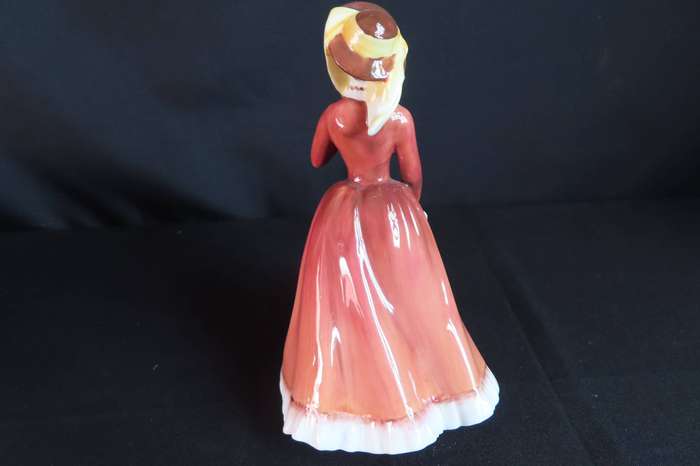 Royal Doulton Figurine Julia HN2705