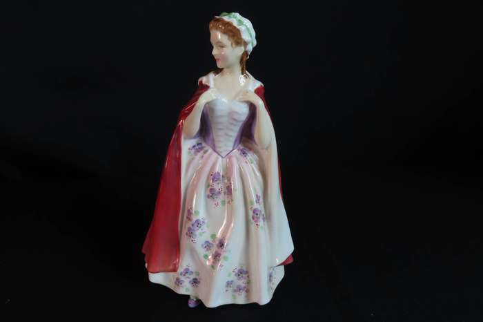 Royal Doulton Figurine Bess HN 2002