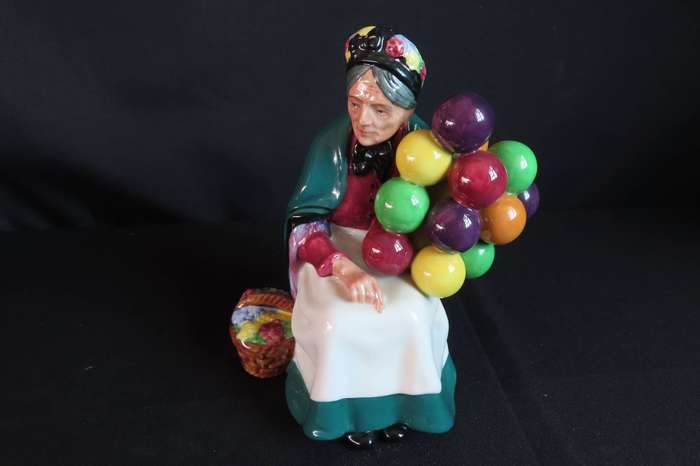Royal Doulton Figurine The Old Balloon Seller HN 1315