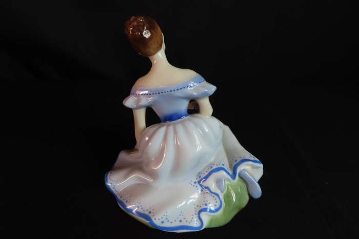 Royal Doulton Figurine Marjorie HN 2788