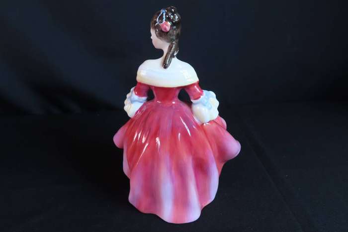 Royal Doulton Figurine Southern Belle HN 2229