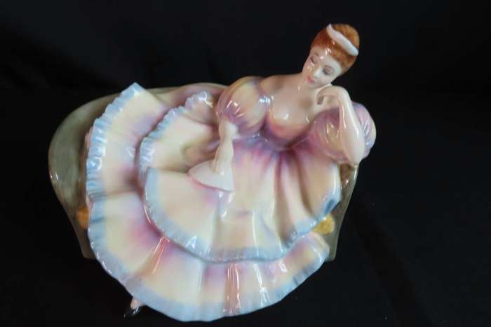 Royal Doulton Figurine Pauline HN 2441
