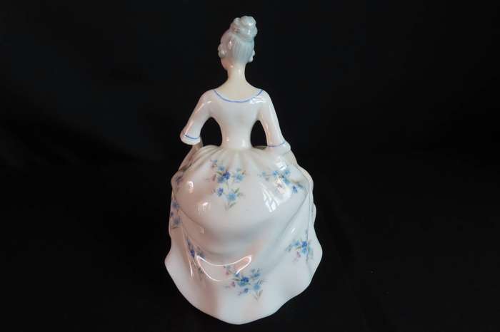 Royal Doulton Figurine Caroline HN 3170.