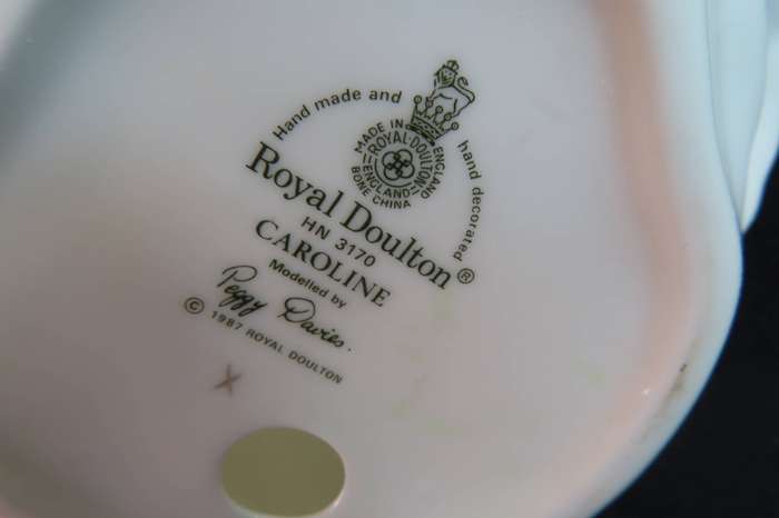 Royal Doulton Figurine Caroline HN 3170.