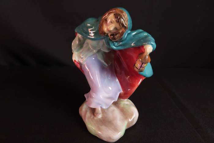 Royal Doulton Figurine Winter HN 2088