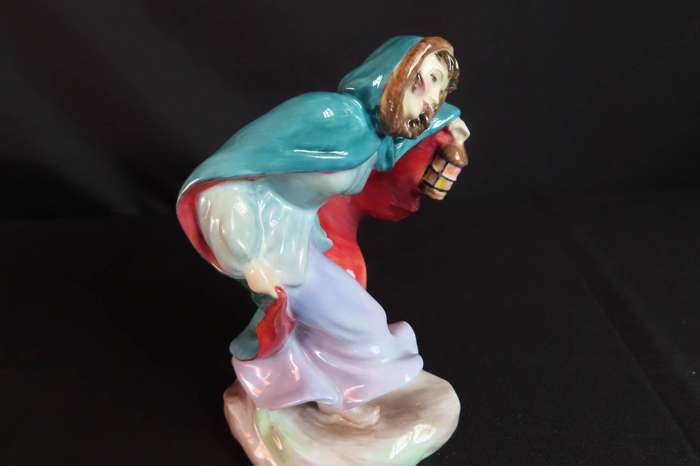 Royal Doulton Figurine Winter HN 2088