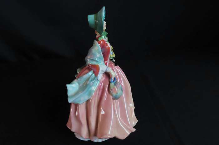 Royal Doulton Figurine Honey 1909