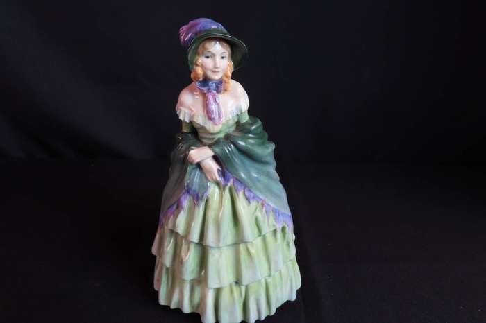 Royal Doulton Figurine A Victorian Lady HN 1452.