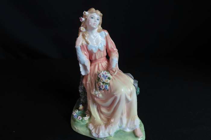 Royal Doulton Figurine Shakespear Ladies Series Limited Edition Ophelia HN 3674