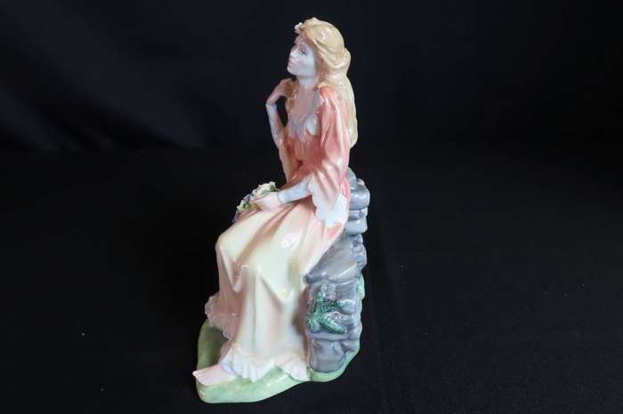Royal Doulton Figurine Shakespear Ladies Series Limited Edition Ophelia HN 3674