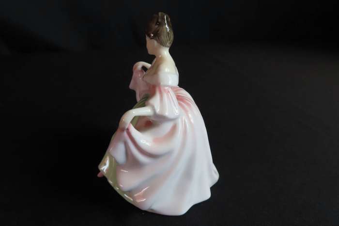 Royal Doulton Figurine Miniature Series Sara. HN 3219.