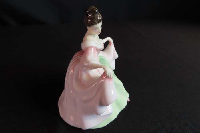 Royal Doulton Figurine Miniature Series Sara. HN 3219.