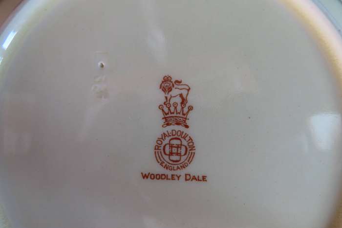 Royal Doulton Vintage Series Ware Woodley Dale Fruit/Salad Bowl - D5195