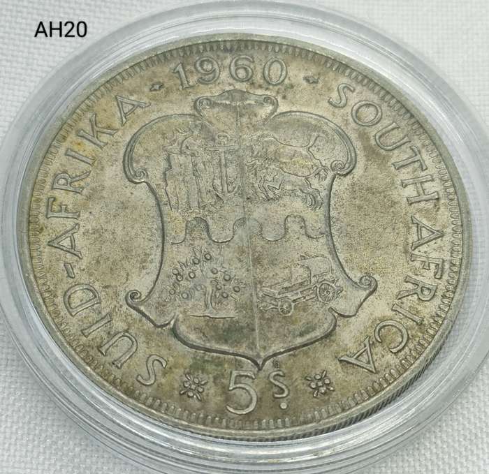 1960 Union of SA crown - 5 shillings - .500 silver - in capsule