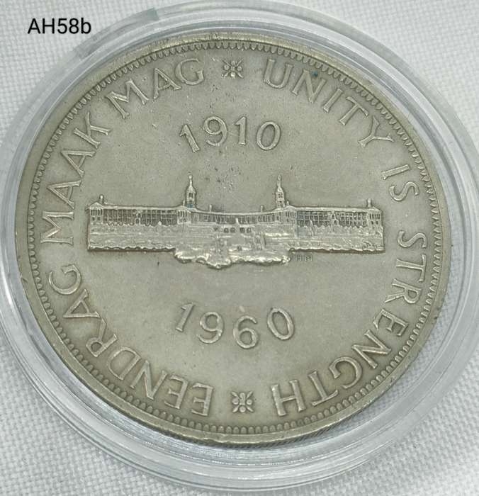1960 Union of SA crown - 5 shillings - .500 silver - in capsule
