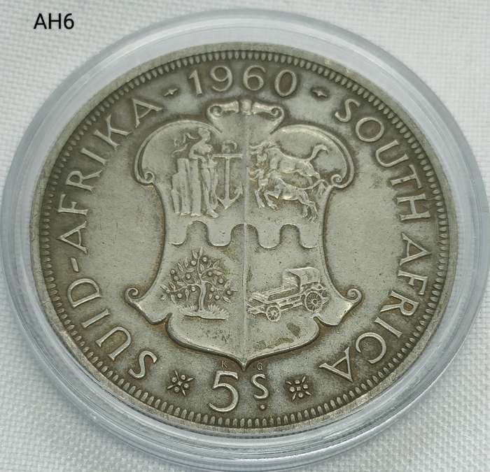 1960 Union of SA crown - 5 shillings - .500 silver - in capsule