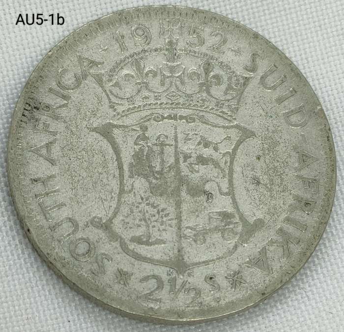 1952 Union of SA 2 and a half shillings - .500 silver - 14.14 gram