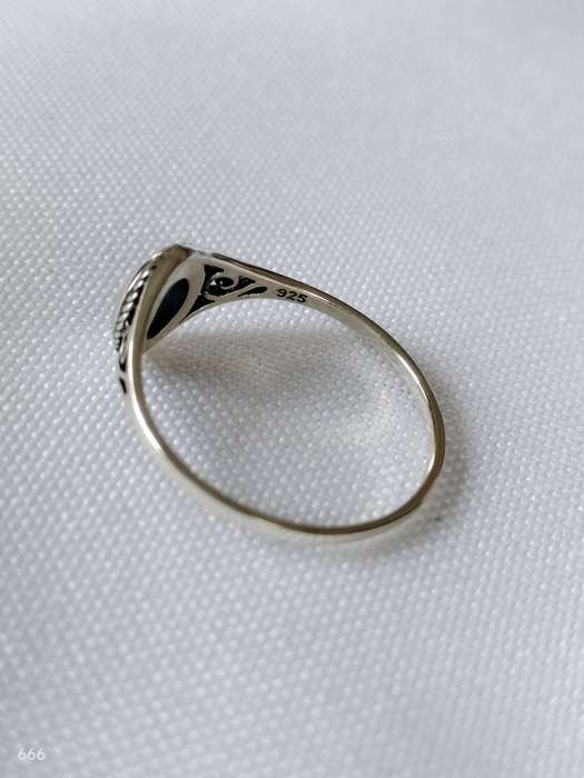 New Sterling Silver Turquoise ring: Size US 7