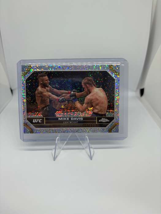 2024 Topps Chrome UFC - Mike Davis Speckle Refractor 204/299 #139