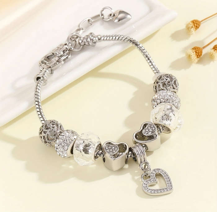 Charm Bracelet with Heart Pendant