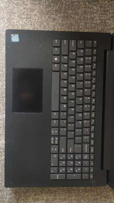 Lenovo Ideapad Intel i3 6th Gen 4GB DDR4 RAM 500GB Hard Drive WIN 10 Perfect working Order