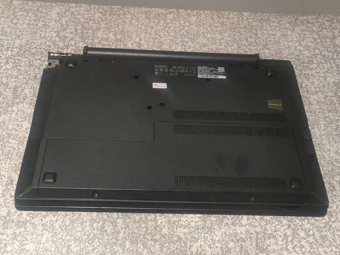 Lenovo B50 Intel Core i3 Laptop for Spares OR Rebuild for Repairs