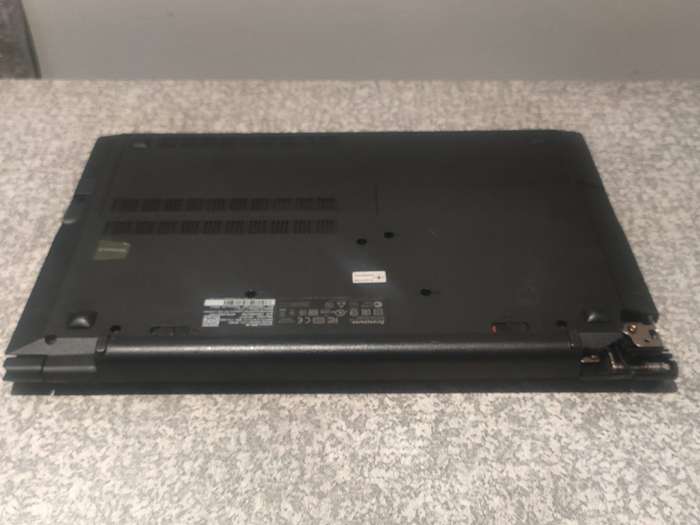 Lenovo B50 Intel Core i3 Laptop for Spares OR Rebuild for Repairs