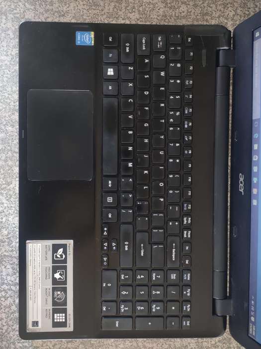 Acer Aspire E5-571 Intel Core i3-4030U HD Display 4GB RAM 500GB HD DVD WIFI BLUETOOTH WINDOWS 10