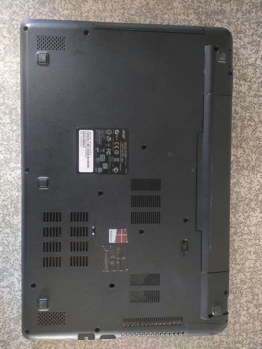 Acer Aspire E5-571 Intel Core i3-4030U HD Display 4GB RAM 500GB HD DVD WIFI BLUETOOTH WINDOWS 10