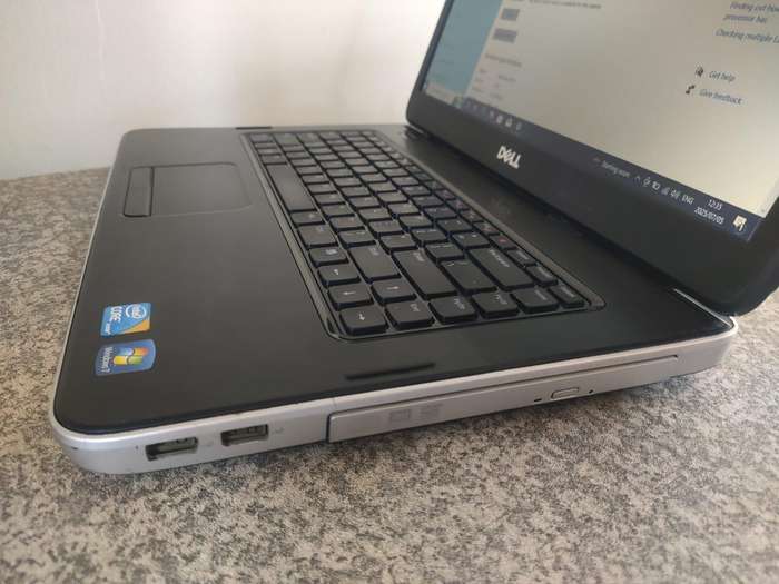 Dell Vostro 1540 HD Display Intel Core i5 4GB RAM 1TB HD DVD WIFI BLUETOOTH WINDOWS 10