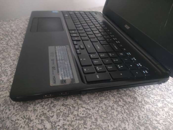 Acer Aspire E1-572 Intel Core i5 4700U Processor 15.6" Display For SPARES/REPAIRS