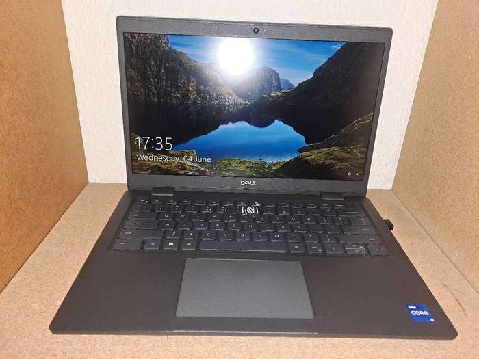 11th gen demo laptop no box but with warranty till 2027
